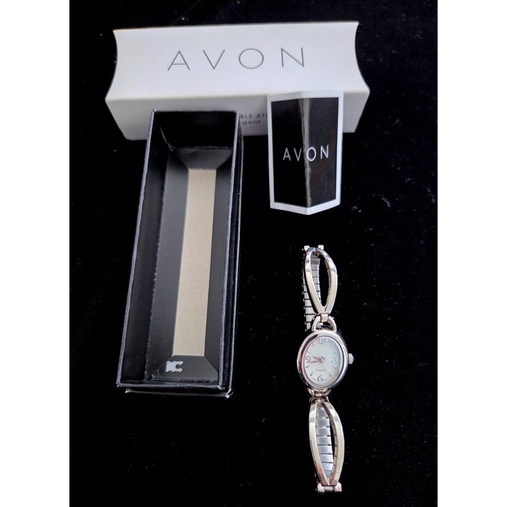 Avon Atout Chic Silver Tone Oval Face Expansion Band Watch F3522031 New in‎ Box
